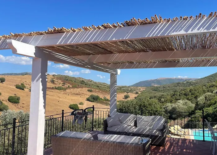 Cabu Abbas - Breathtaking Country Villa *
